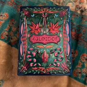 Kaleidos Lip Clay Cloud Lab Vault